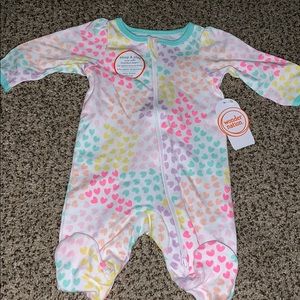 NWT Sleeper Multicolored hearts